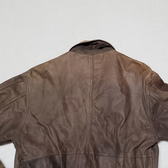 VINTAGE 80s American Eagle Outfitters Distressed Leather Bomber Jacket Medium - Picture 11 of 16